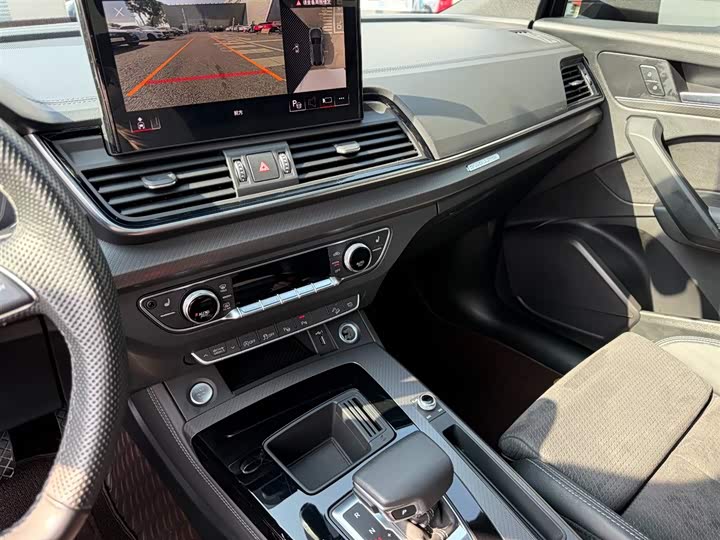 Фото 7 - Audi Q5L Sportback