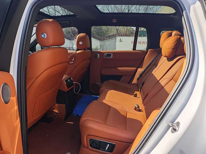 Фото 8 - LiXiang L7