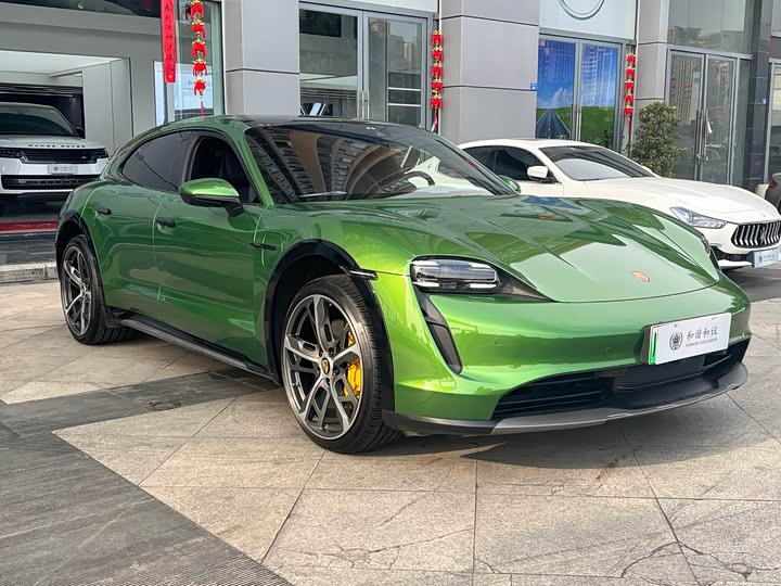 Photo 2 - Porsche Taycan