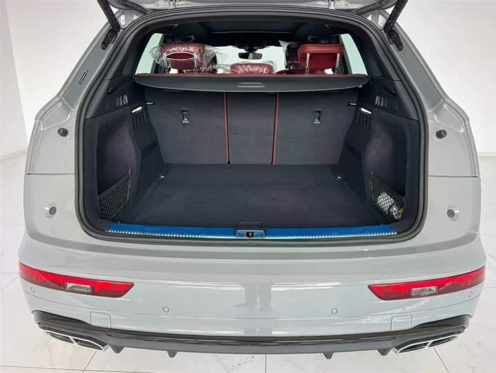 Фото 6 - Audi Q5L