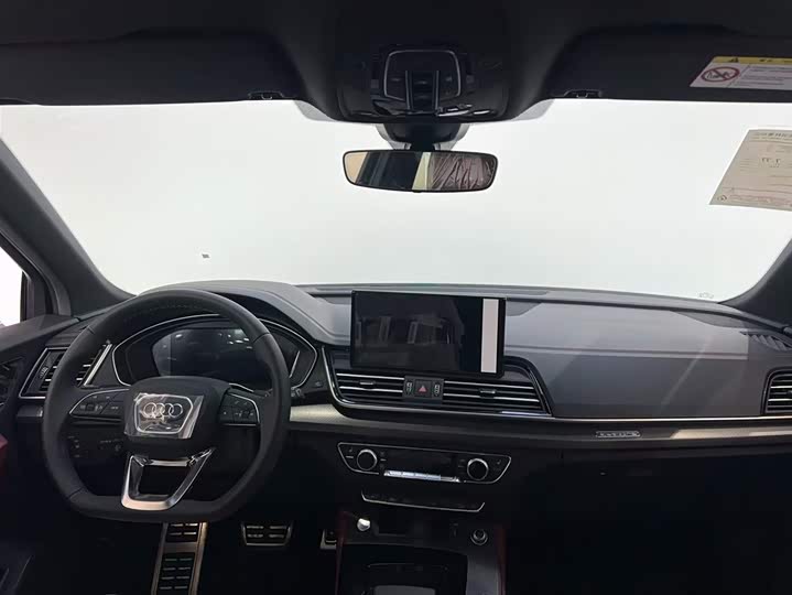 Фото 7 - Audi Q5L