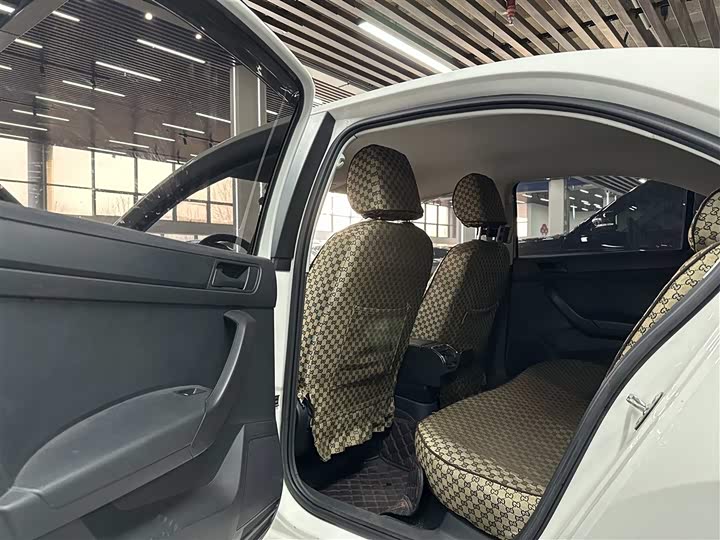 Фото 8 - Volkswagen Santana