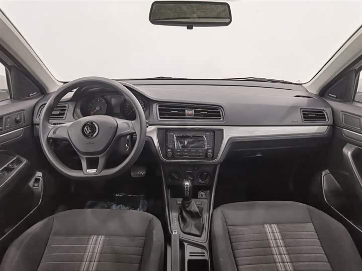 Фото 5 - Volkswagen Lavida