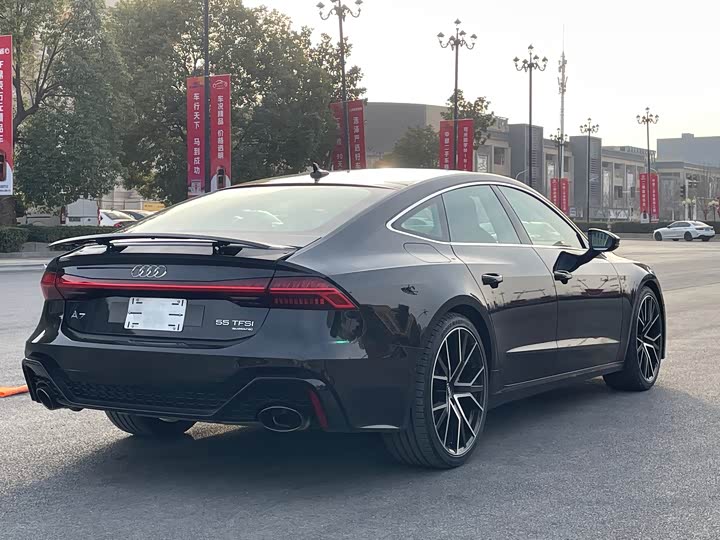 Фото 6 - Audi A7