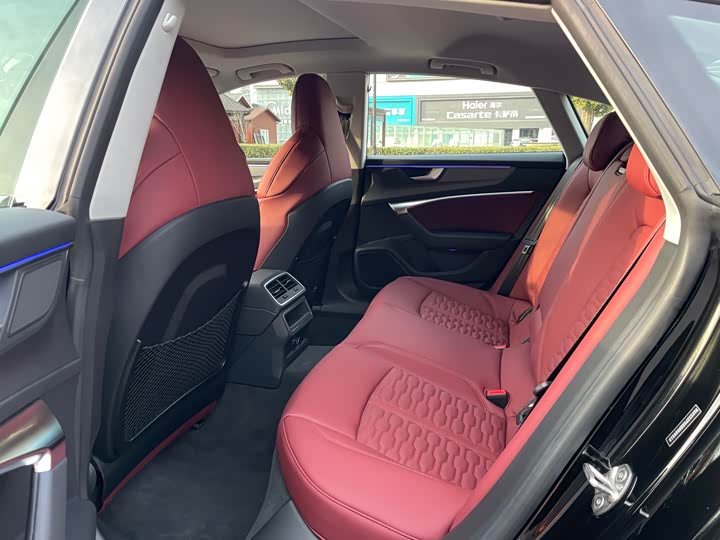 Фото 8 - Audi A7