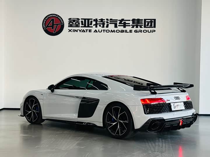 Фото 4 - Audi R8