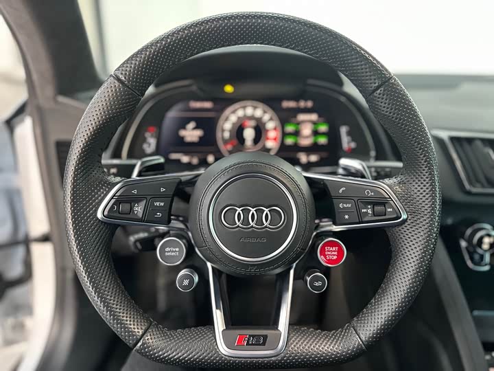 Фото 8 - Audi R8