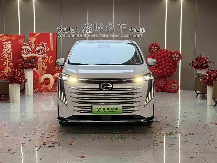 Фото 2 - GAC Trumpchi E9