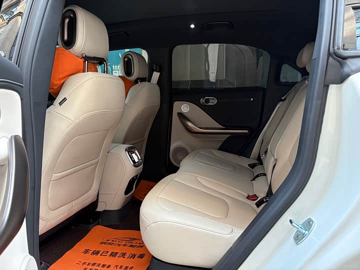 Фото 6 - Smart #1