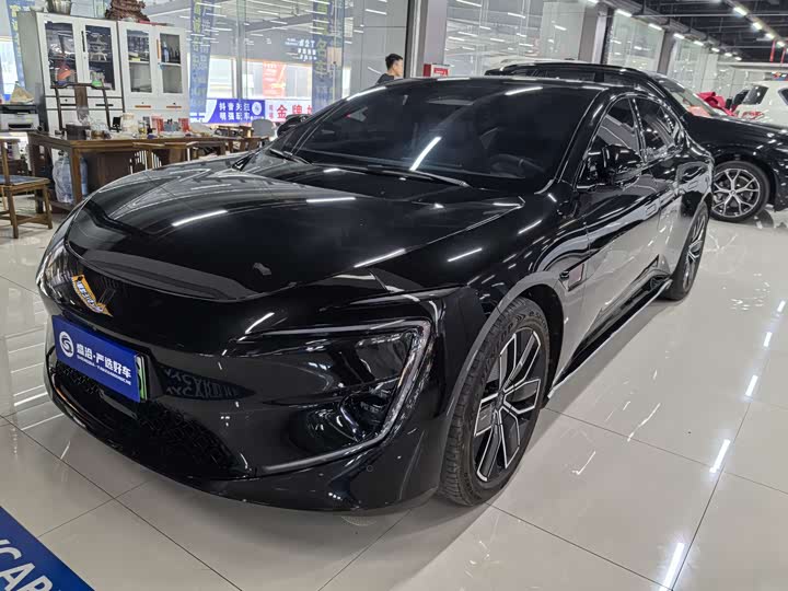 Фото 1 - Avatr 12