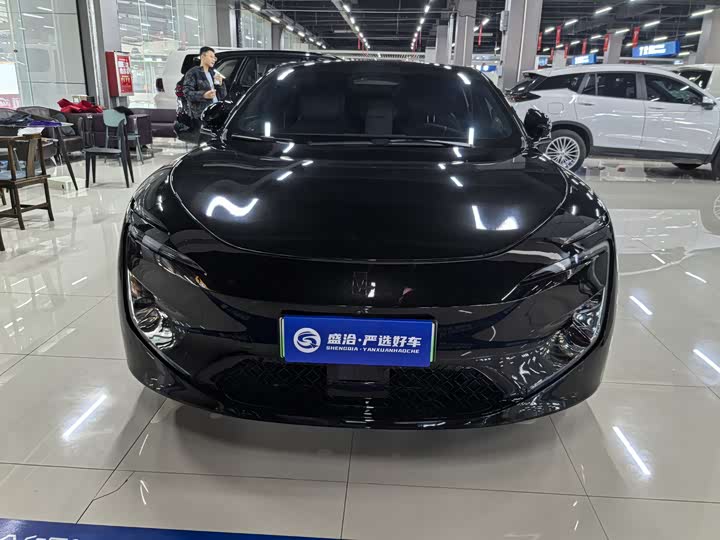 Фото 2 - Avatr 12