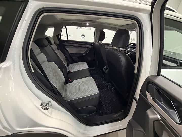 Фото 9 - Volkswagen Tayron