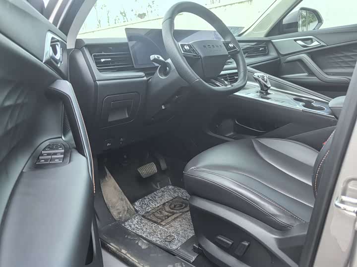 Фото 6 - Roewe RX5