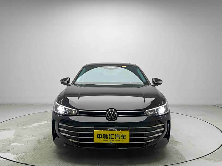 Фото 2 - Volkswagen Passat