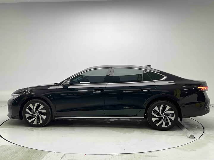 Фото 4 - Volkswagen Passat