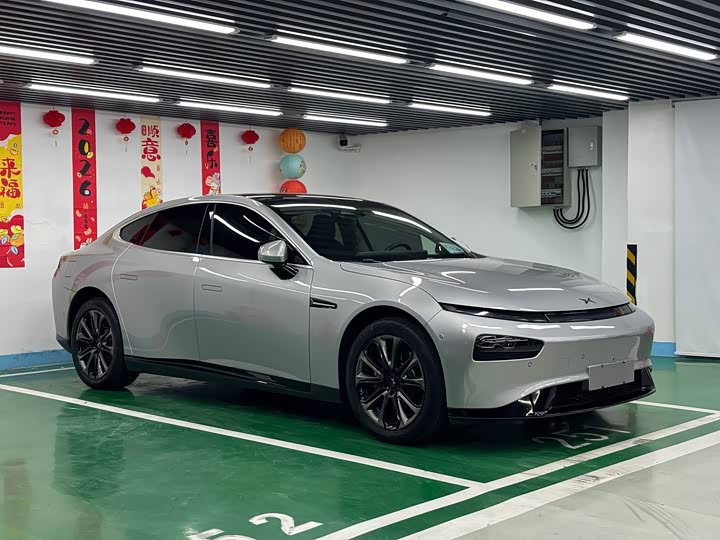 Фото 3 - XPeng P7