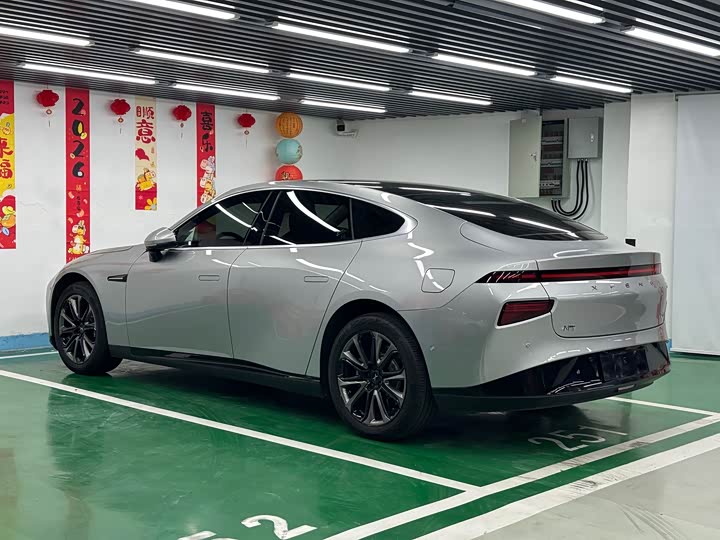 Фото 7 - XPeng P7