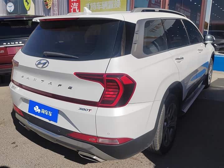 Фото 3 - Hyundai Santa Fe