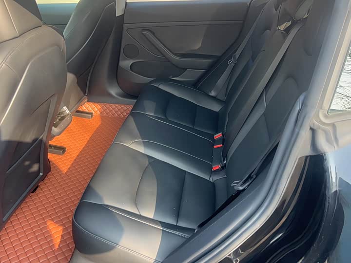 Фото 7 - Tesla Model 3