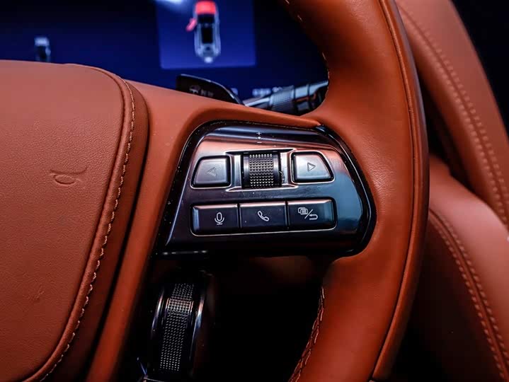 Фото 2 - BYD Yangwang U8