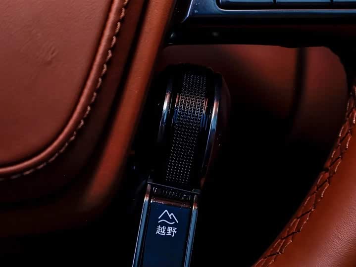 Фото 4 - BYD Yangwang U8