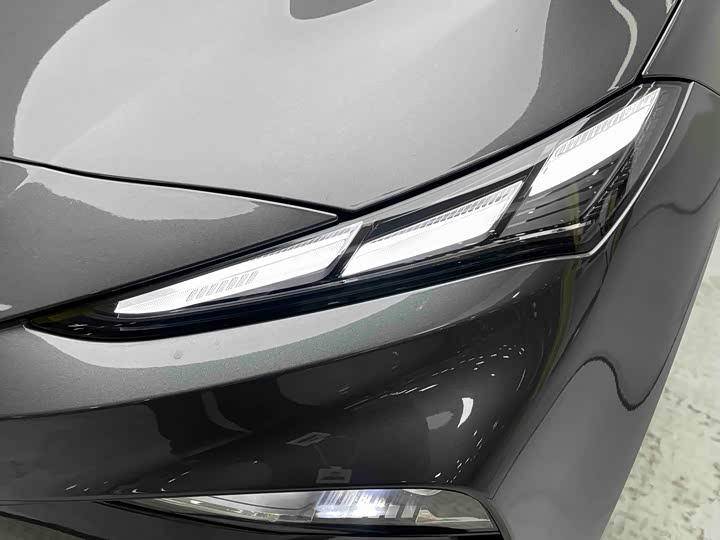 Фото 5 - MG Motor ES5