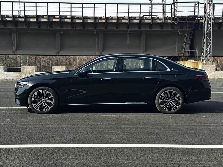 Фото 3 - Mercedes-Benz E-Class Hybrid