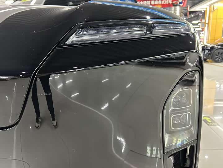 Фото 9 - Nio ES8