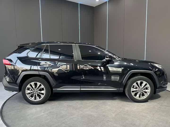 Фото 5 - Toyota Wildlander