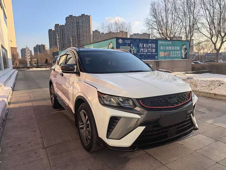 Фото 3 - Geely Coolray