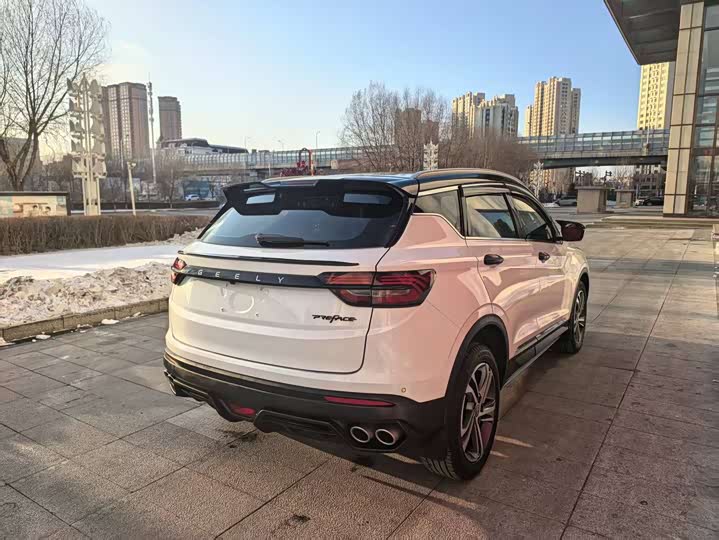 Фото 7 - Geely Coolray