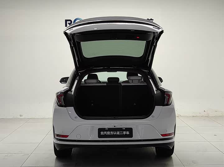 Фото 6 - BAIC Arcfox Alpha S