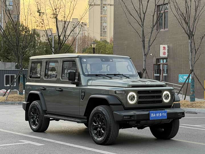 Photo 3 - BAW 212 T01