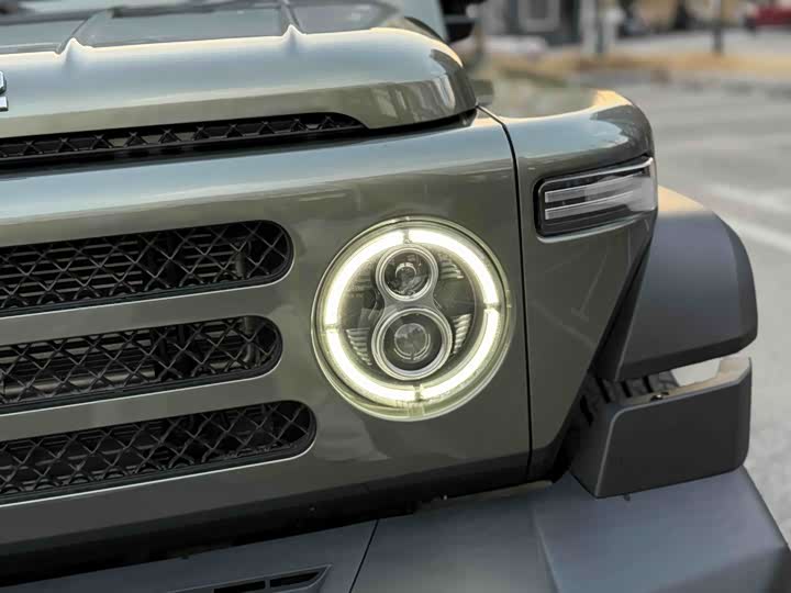 Photo 9 - BAW 212 T01