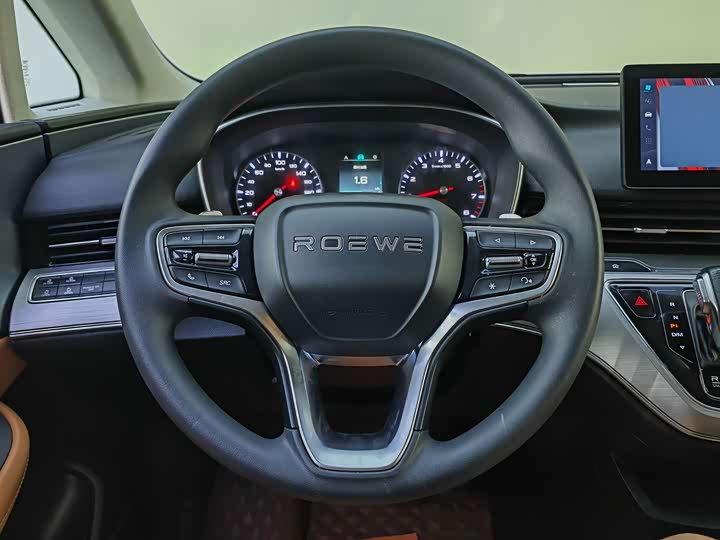 Фото 6 - Roewe iMax 8