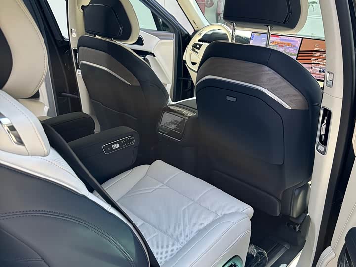 Фото 4 - Zeekr 9X