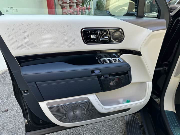 Фото 8 - Zeekr 9X