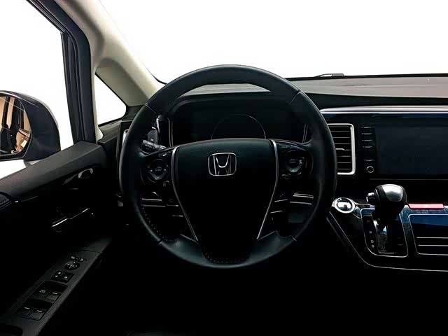 Фото 3 - Honda Elysion