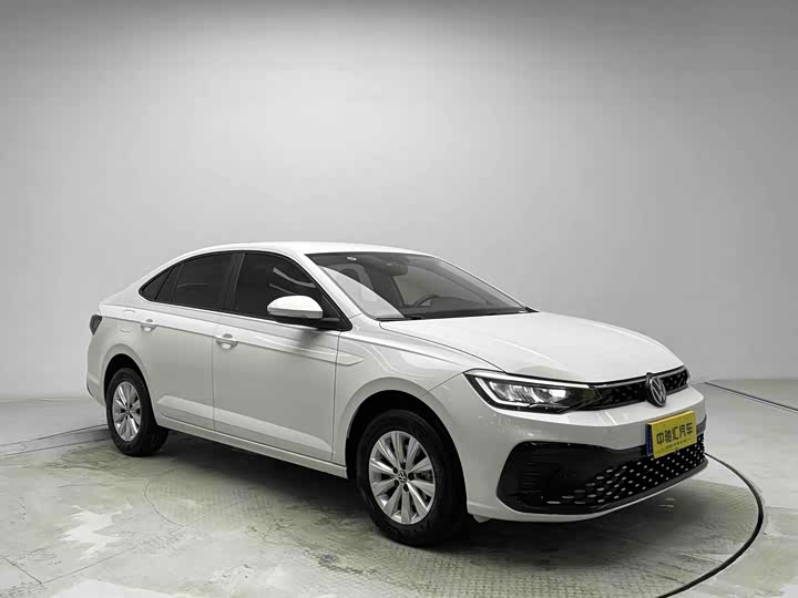 Фото 3 - Volkswagen Lavida