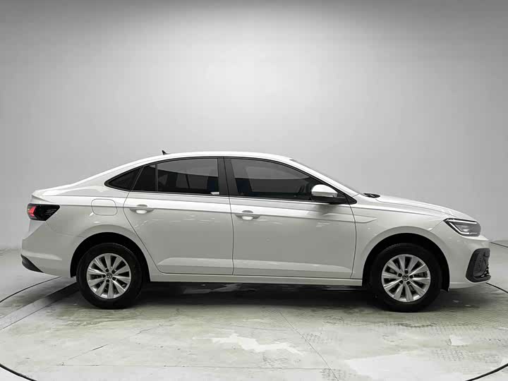 Фото 4 - Volkswagen Lavida