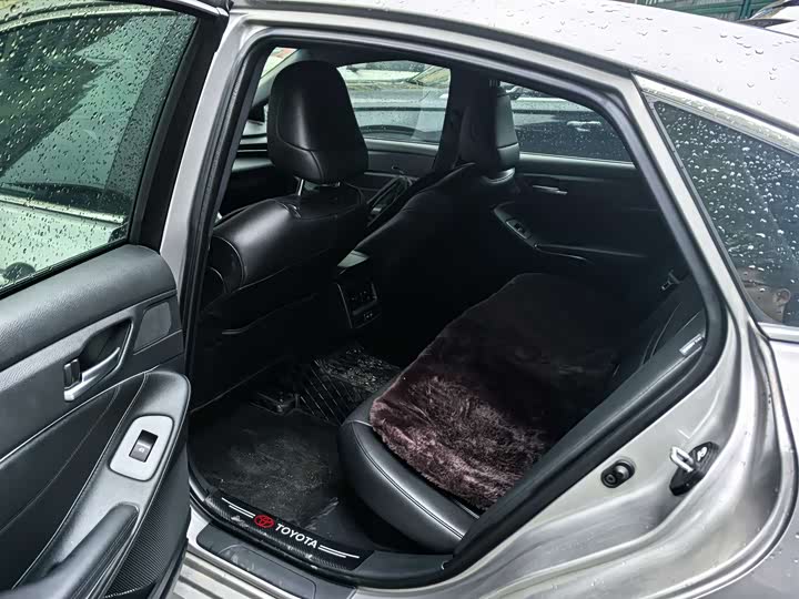 Фото 4 - Toyota Avalon