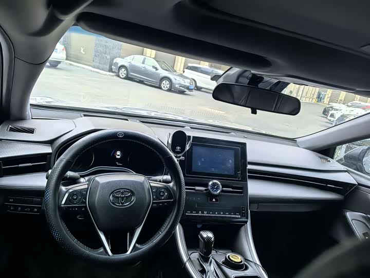 Фото 5 - Toyota Avalon