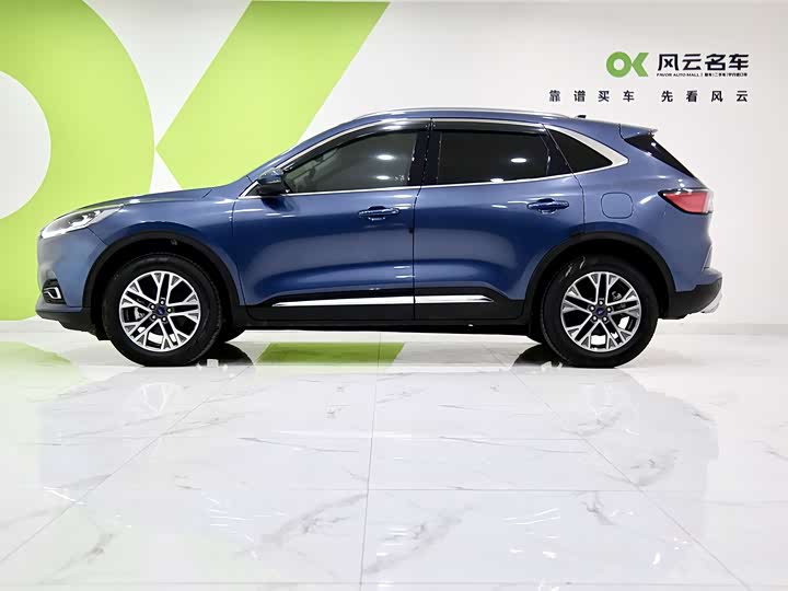 Photo 3 - Ford Escape