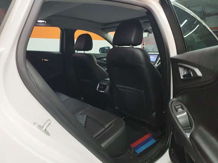 Фото 6 - Chevrolet Malibu XL