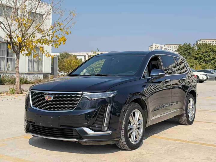 Фото 1 - Cadillac XT6