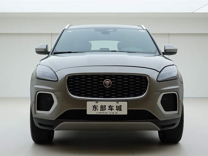 Фото 2 - Jaguar E-Pace