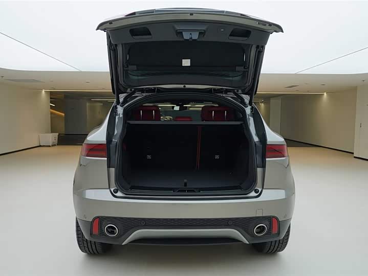 Фото 6 - Jaguar E-Pace