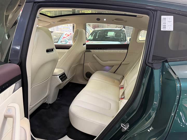 Фото 7 - Luxeed R7