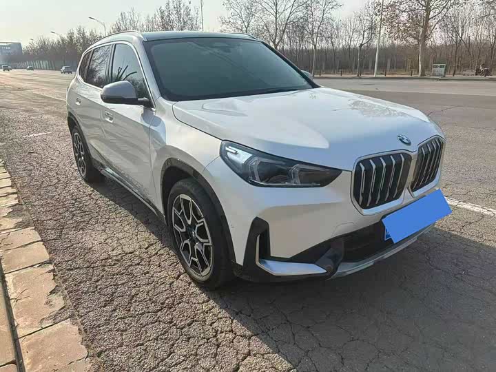 Фото 2 - BMW X1