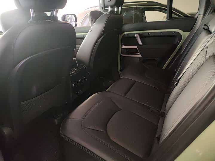 Фото 4 - Land Rover Defender